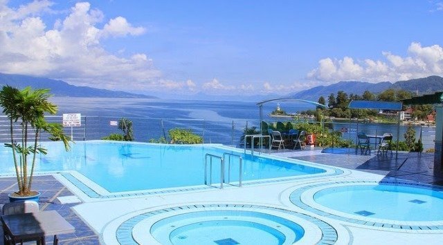 hotel terbaik dekat danau toba