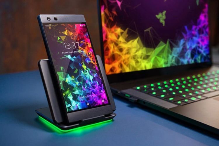 Smartphone Gaming Pro Player
